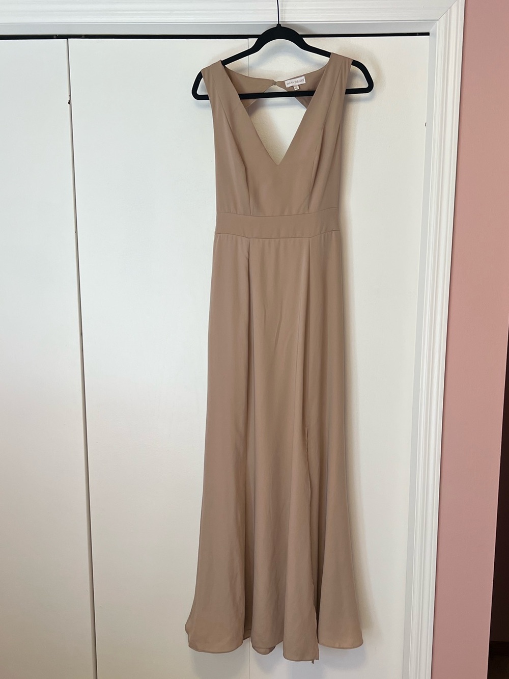 Elegant V-Neck Bridesmaid Dress in Nude